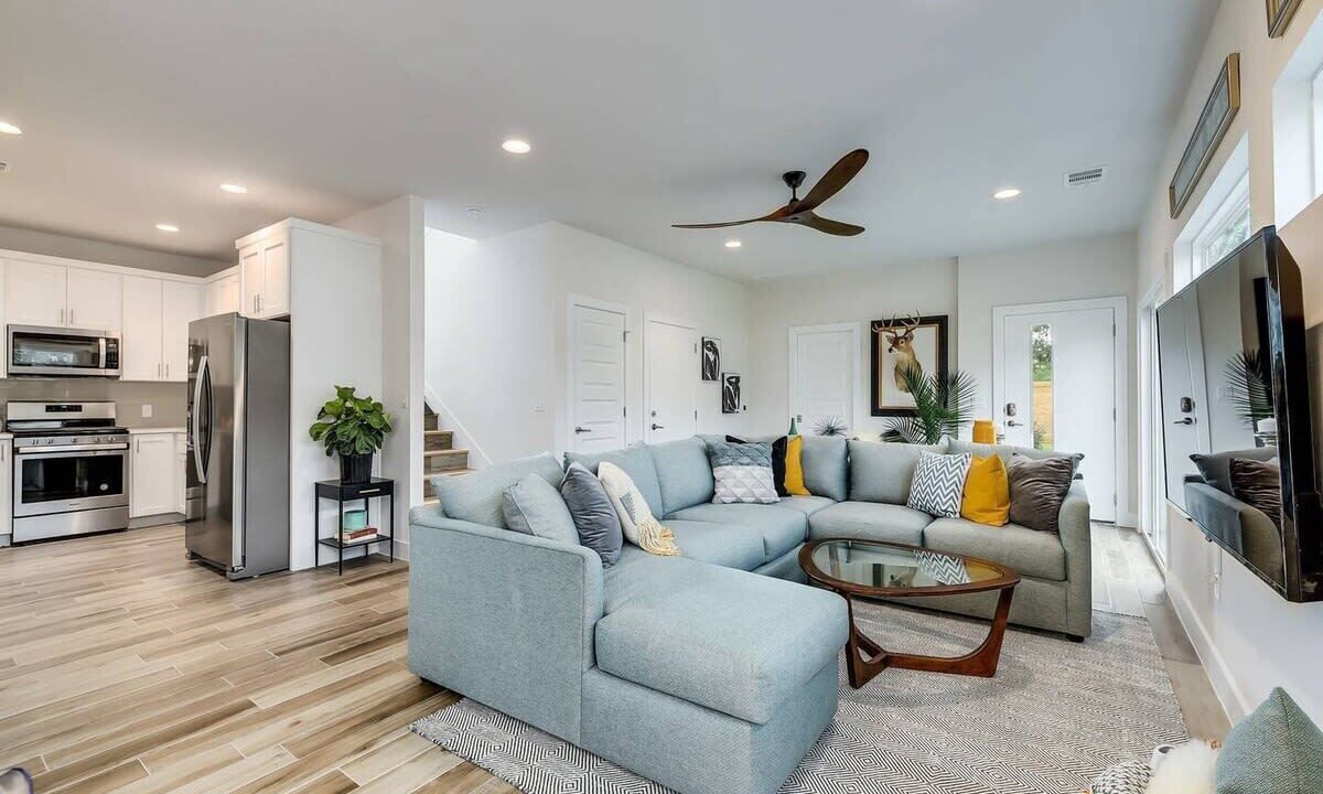 Photo of Livingroom in East MLK