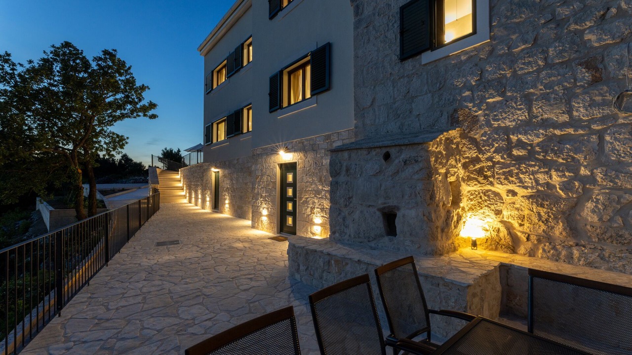 Photo of Patio Balcony in Slivno