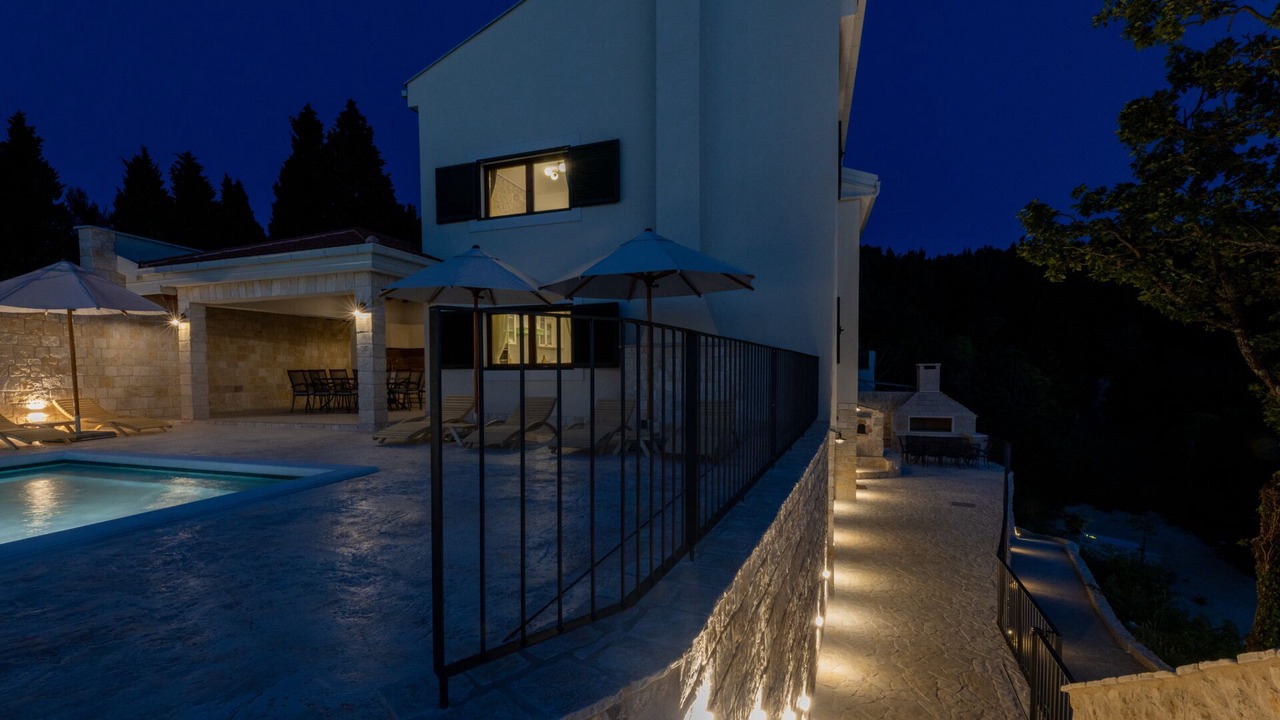 Photo of Patio Balcony in Slivno
