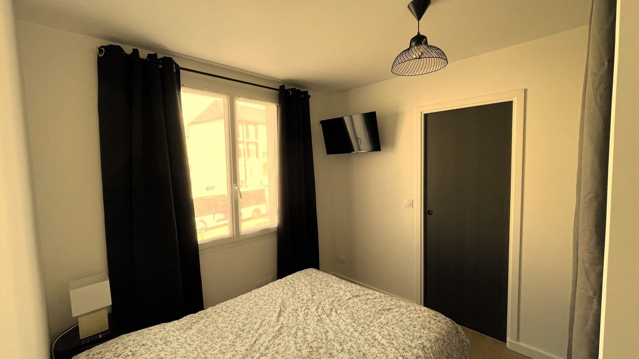 Photo of Bedroom in Bas de Venoix