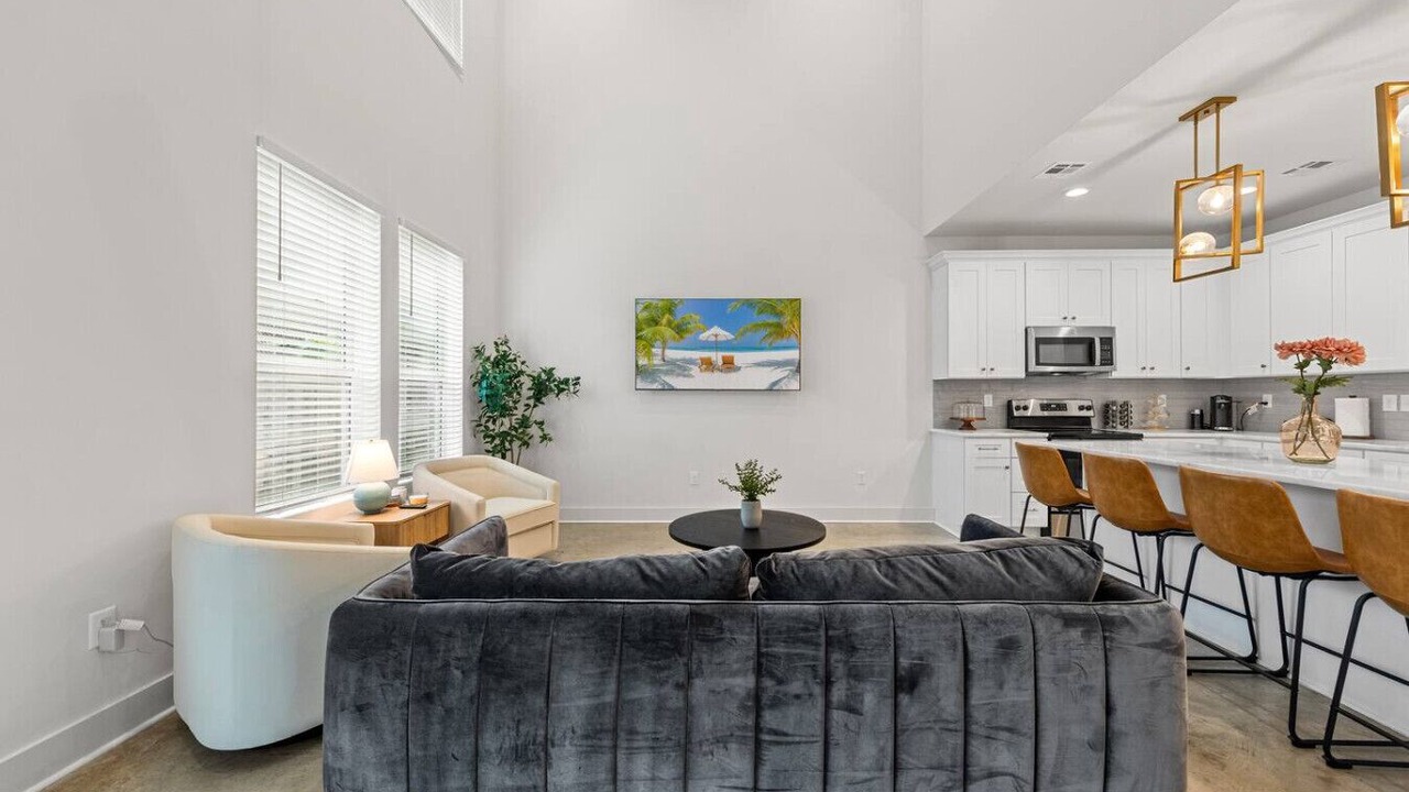 Photo of Livingroom in Lafayette