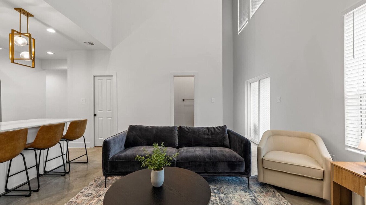 Photo of Livingroom in Lafayette