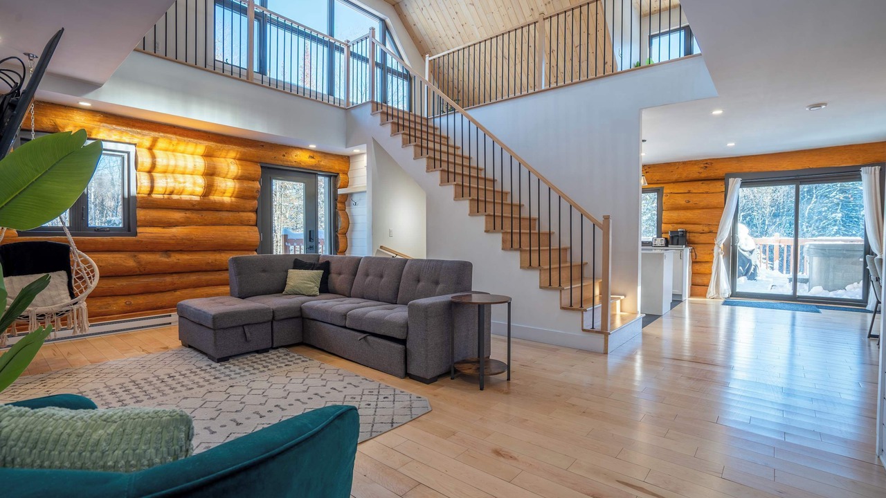 Photo of Livingroom in St-Adolphe-d'Howard