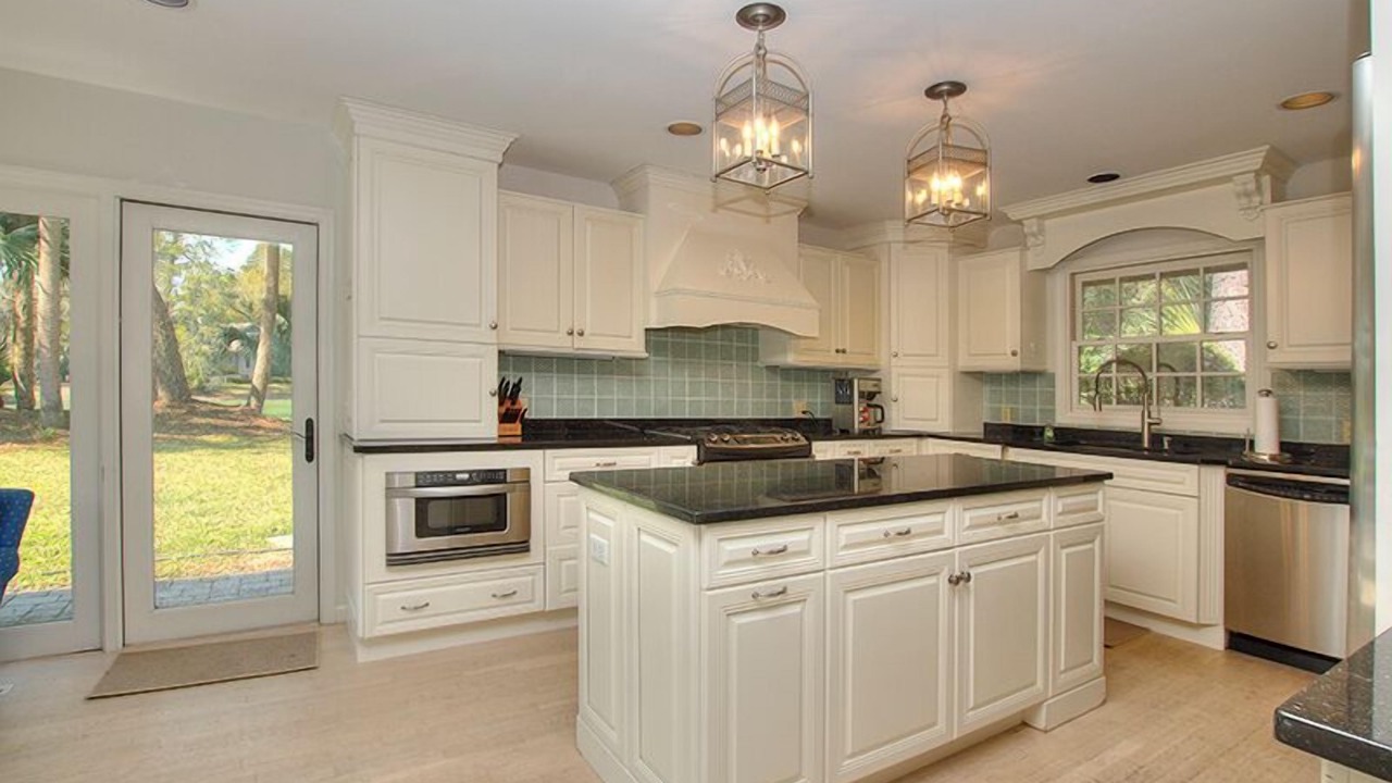 Photo of Kitchen in Beach Lagoon