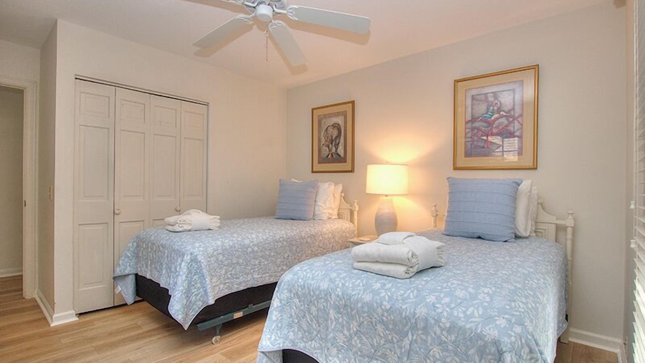 Photo of Bedroom in Beach Lagoon