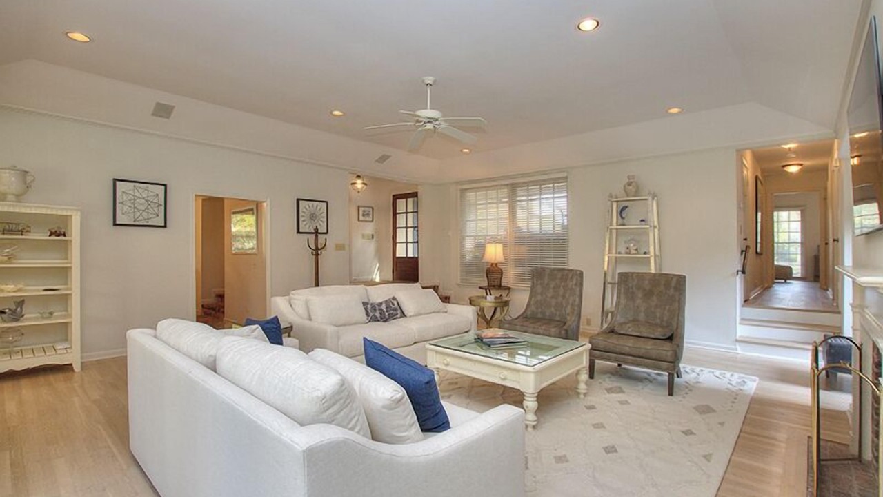 Photo of Livingroom in Beach Lagoon