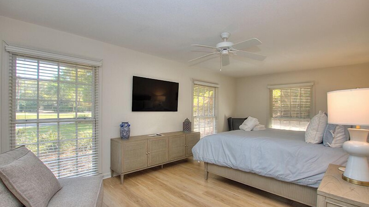 Photo of Bedroom in Beach Lagoon