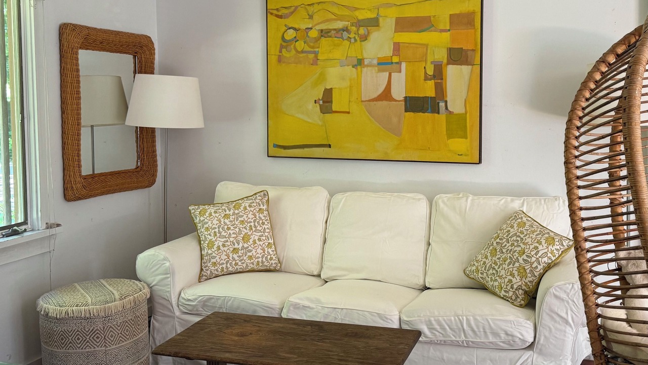 Photo of Livingroom in Coecles Harbor