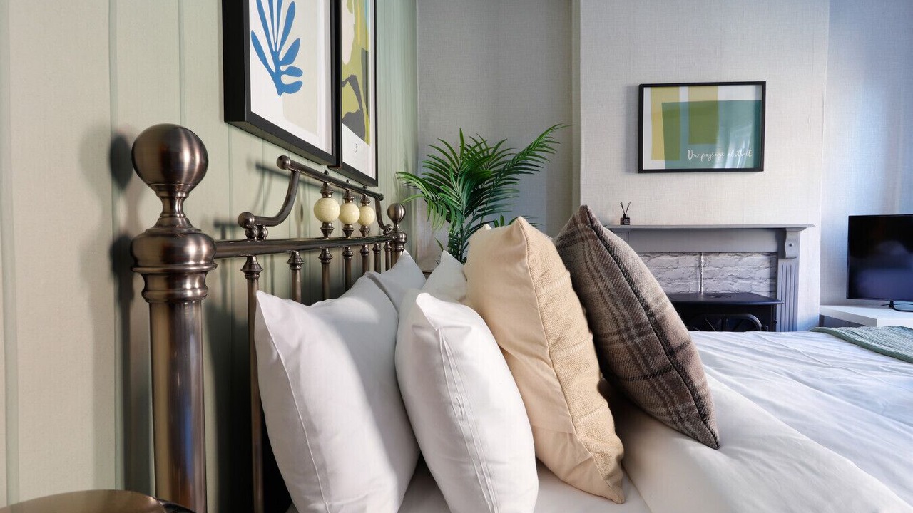 Photo of Bedroom in Barry