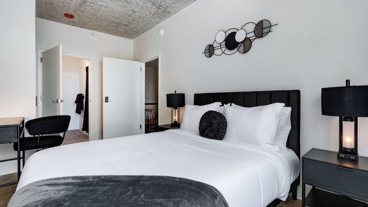 Photo of Bedroom in The Loop