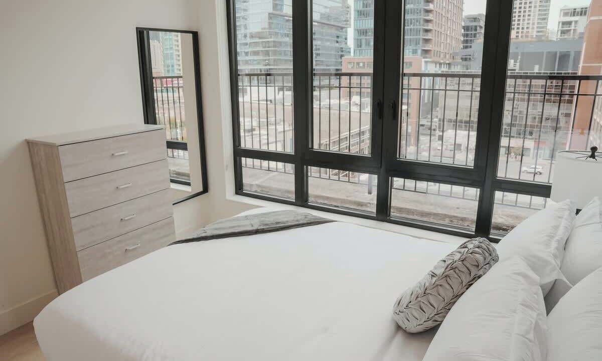 Photo of Bedroom in Near North Side