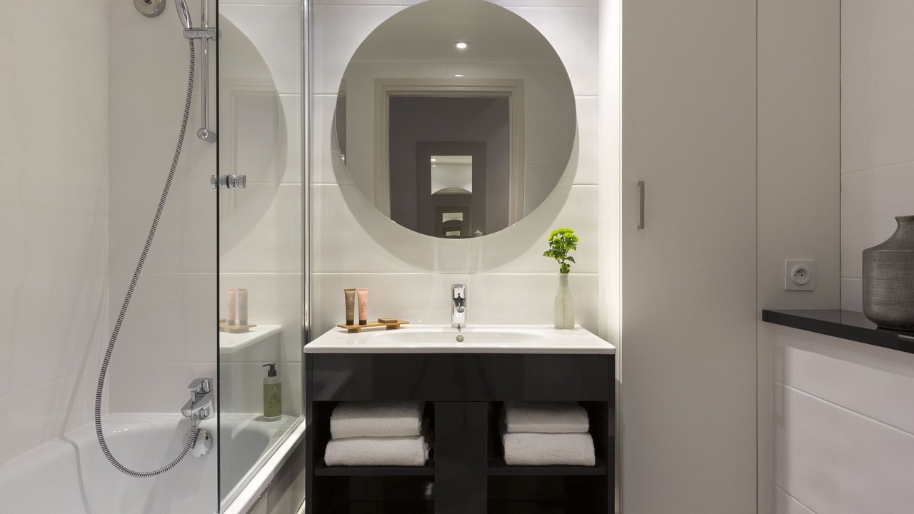 Photo of Bathroom in Porte-Dauphine