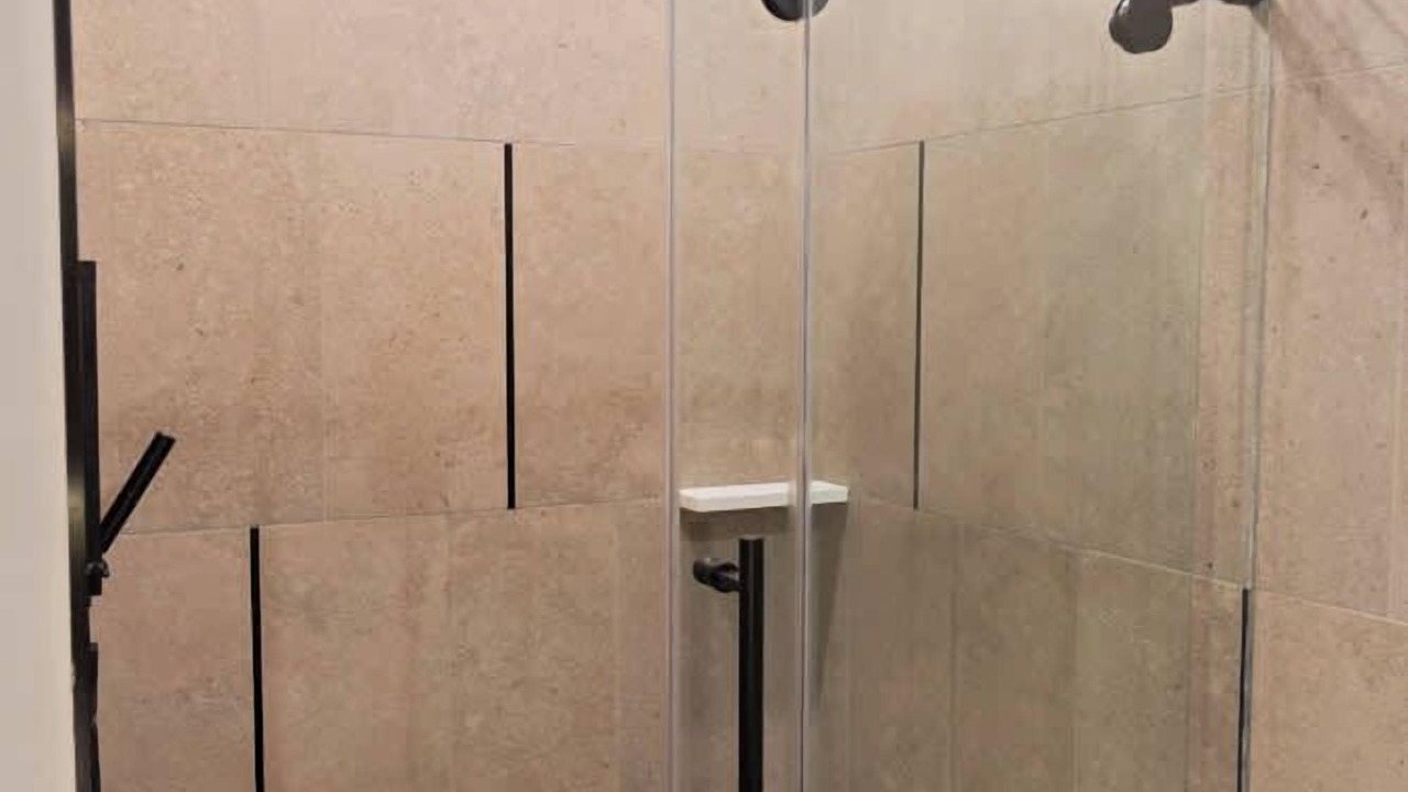 Photo of Bathroom in Logan Square