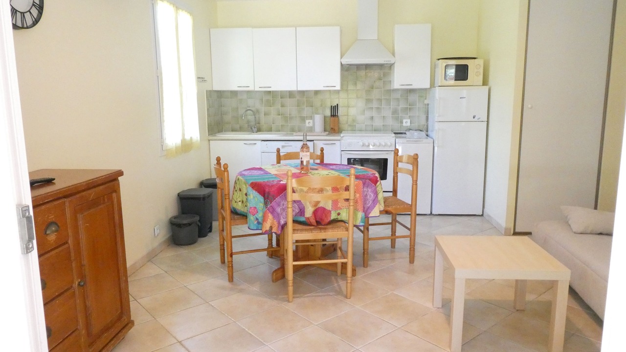 Photo of Others in Casteljau