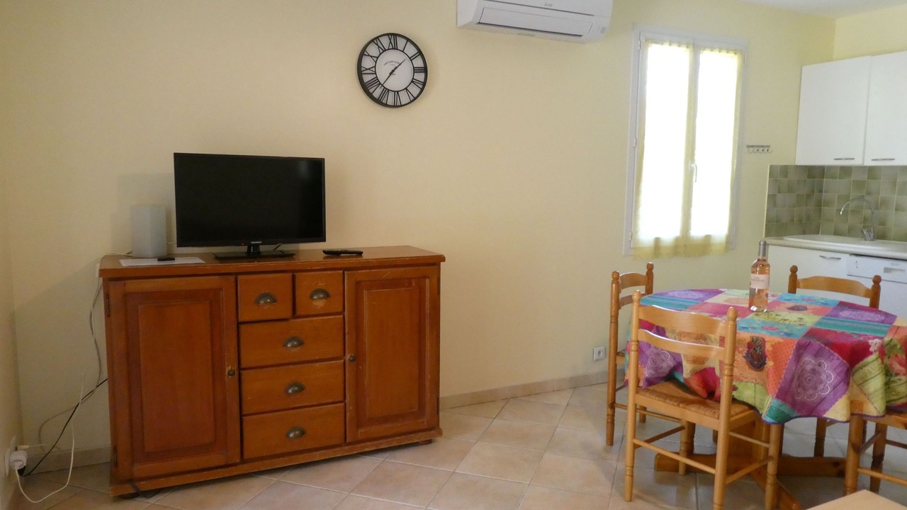 Photo of Others in Casteljau