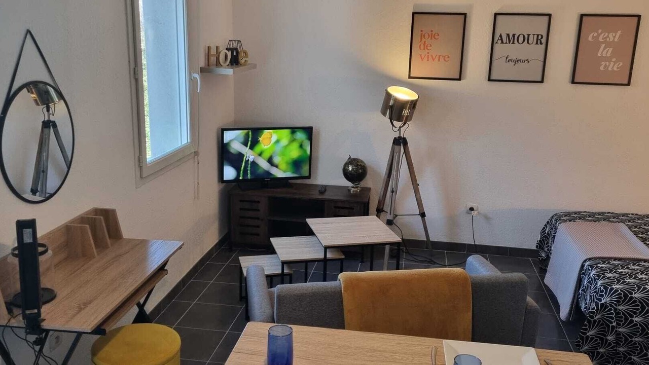 Photo of Bedroom in Razimbaud