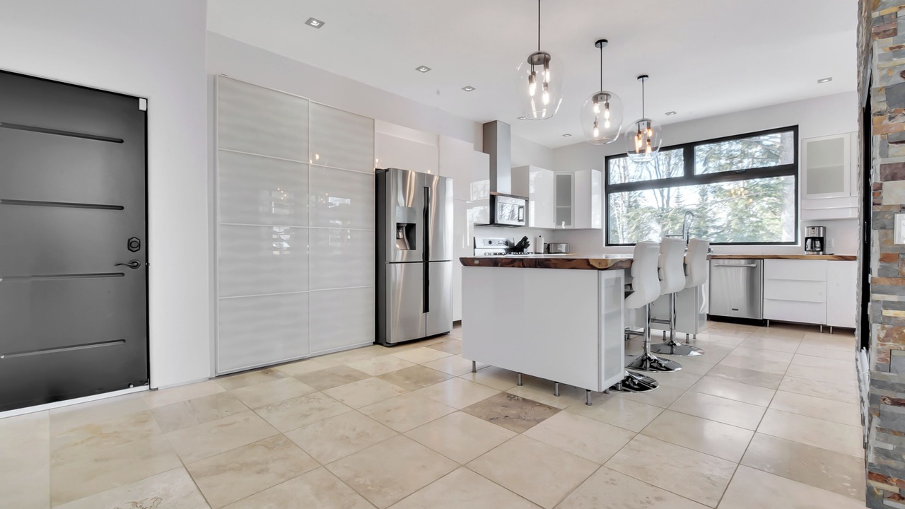 Photo of Kitchen in Stoneham-et-Tewkesbury