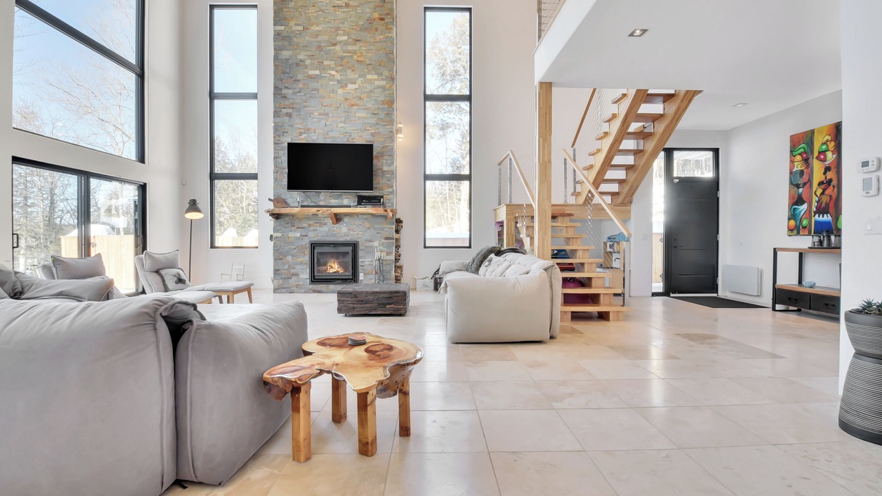 Photo of Livingroom in Stoneham-et-Tewkesbury