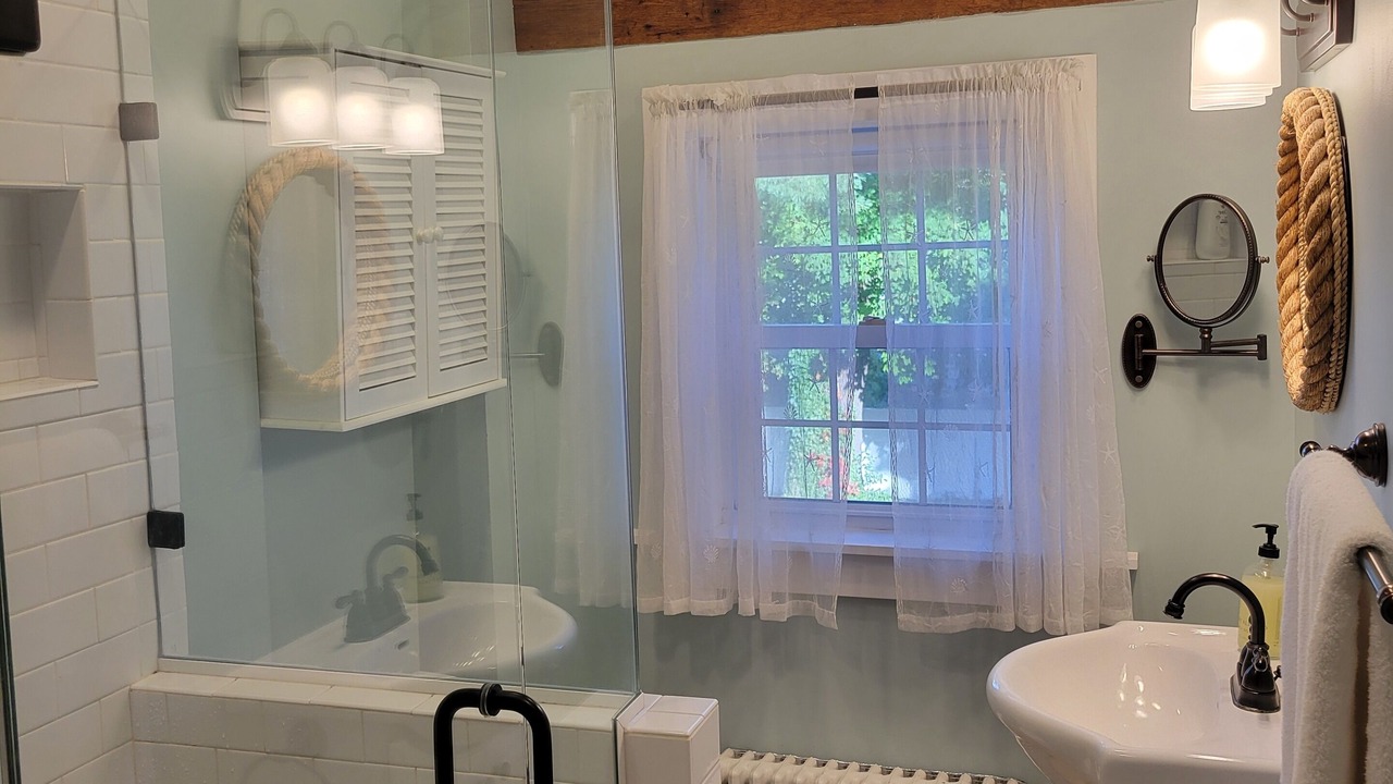 Photo of Bathroom in Niantic