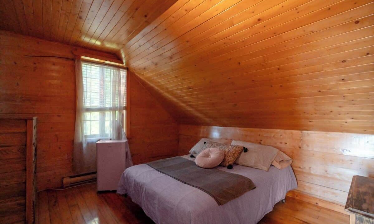 Photo of Bedroom in Saint-Leonard-de-Portneuf