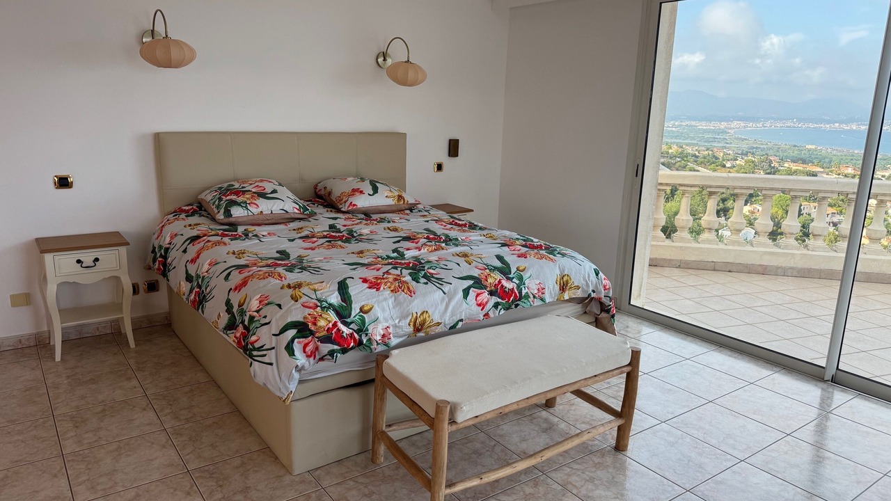 Photo of Bedroom in Saint-Aygulf