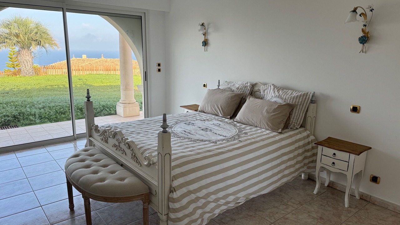 Photo of Bedroom in Saint-Aygulf