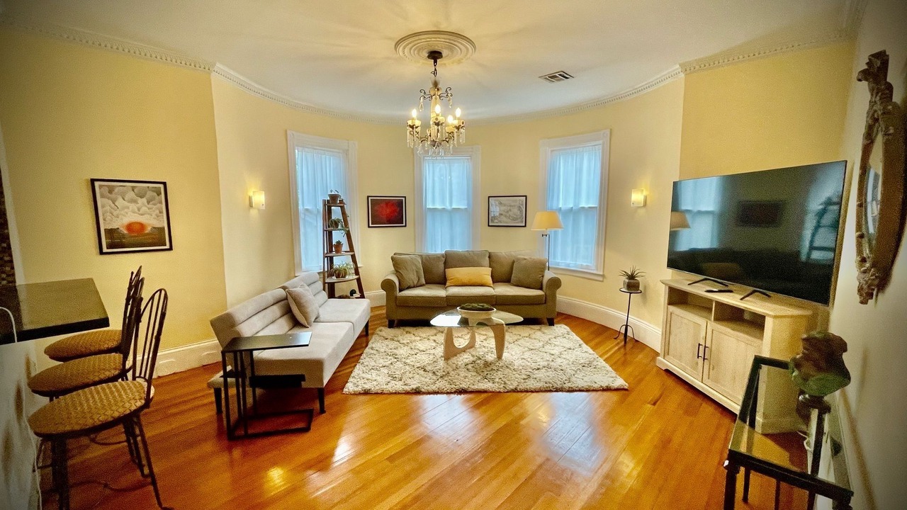 Photo of Livingroom in Egleston Square
