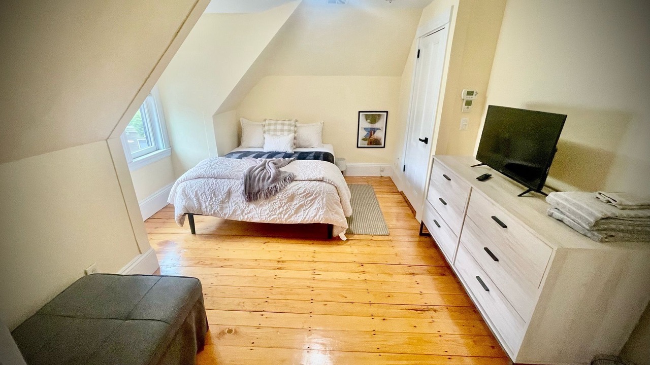 Photo of Bedroom in Egleston Square