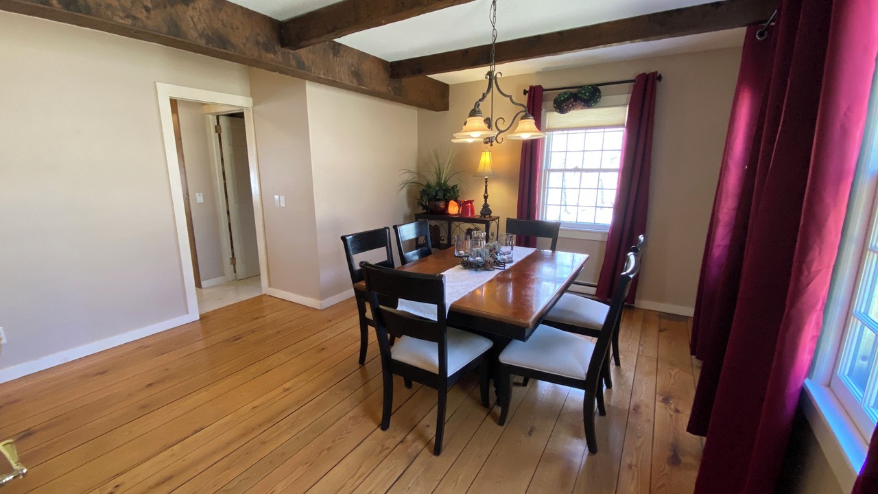 Photo of Livingroom in Danbury