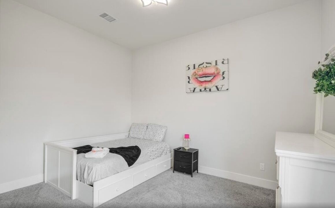 Photo of Bedroom in Cleveland