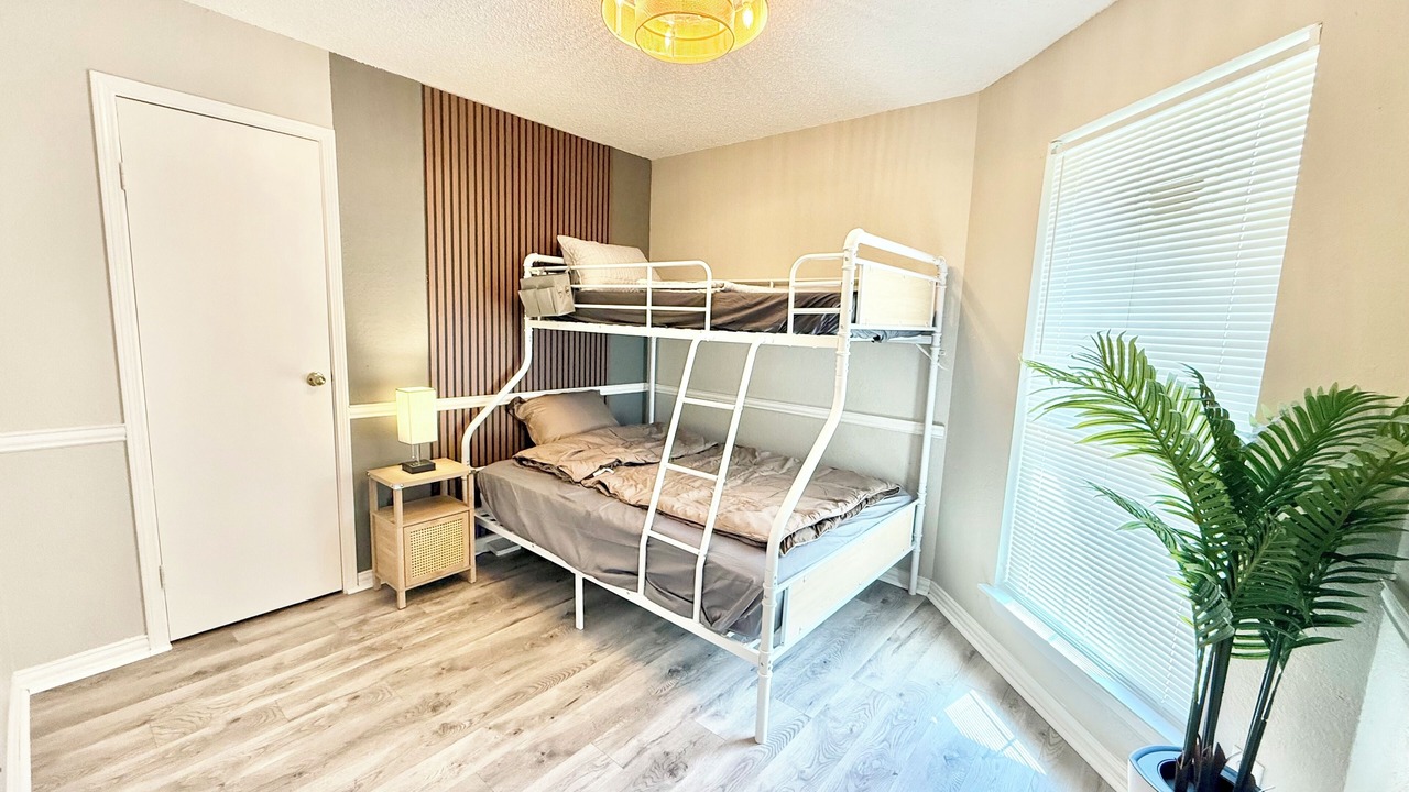 Photo of Bedroom in Lewisville