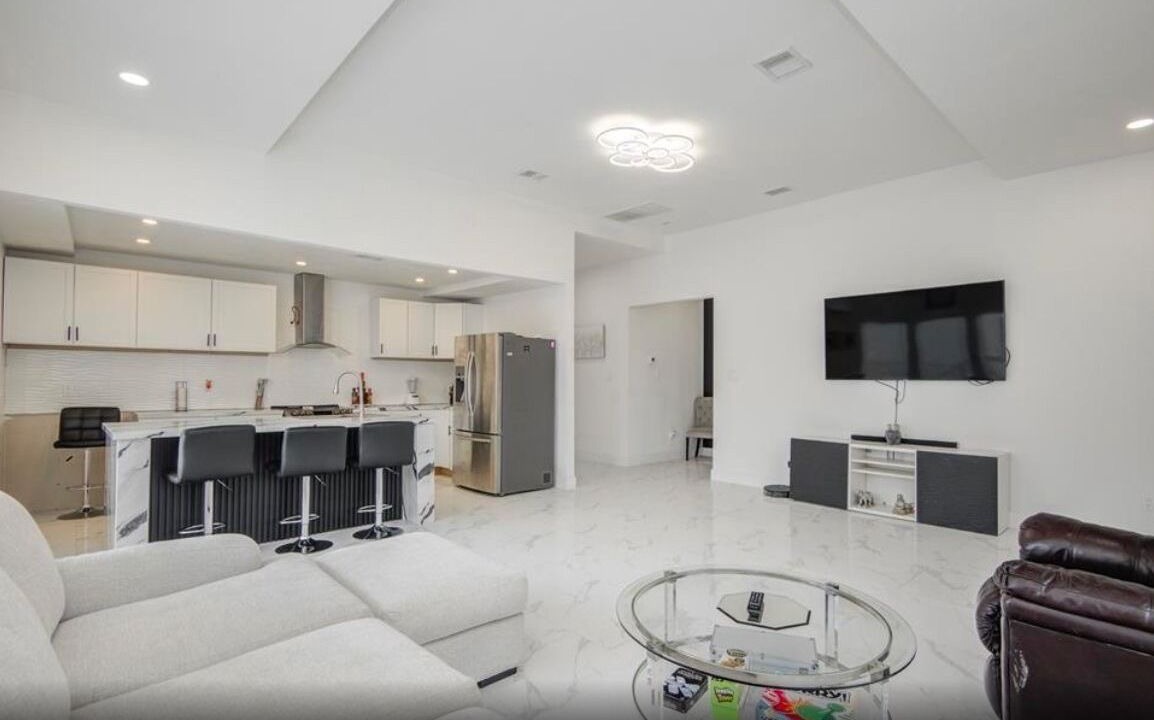Photo of Livingroom in Cleveland