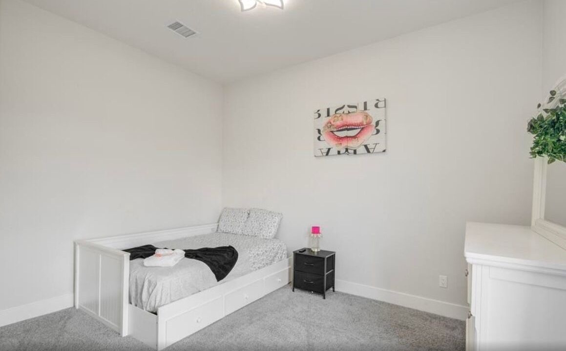 Photo of Bedroom in Cleveland