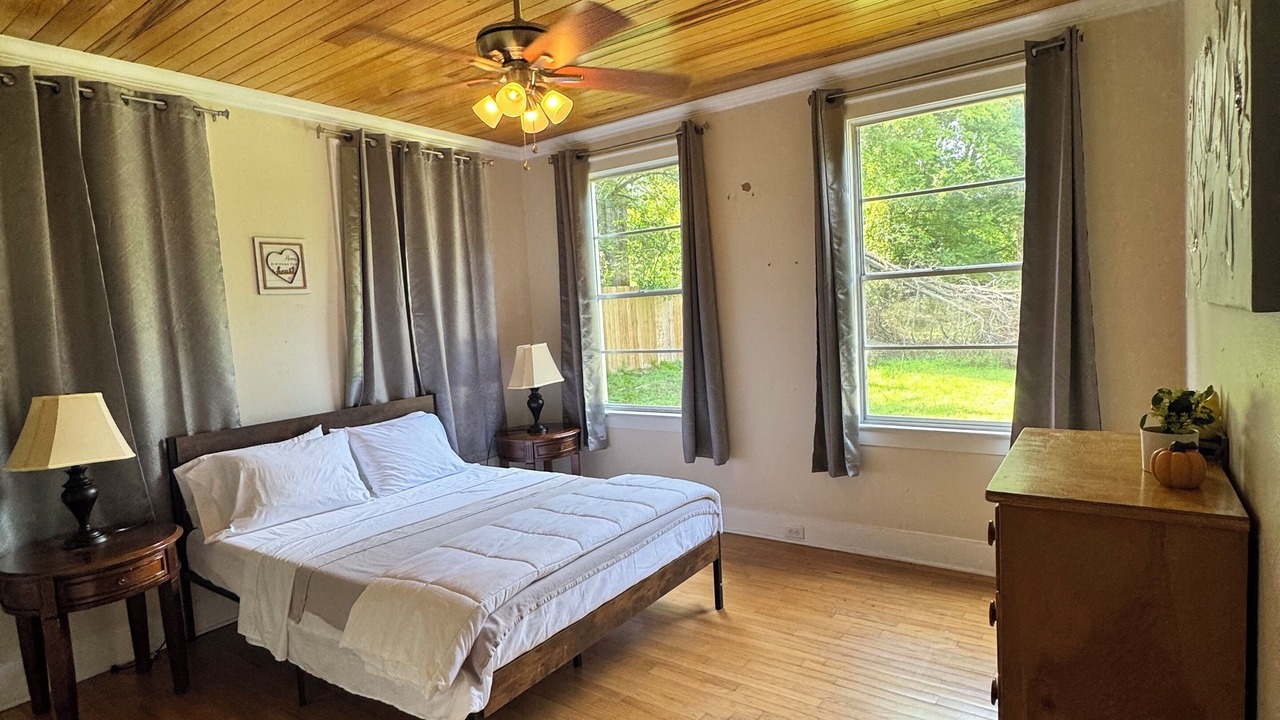 Photo of Bedroom in Nacogdoches