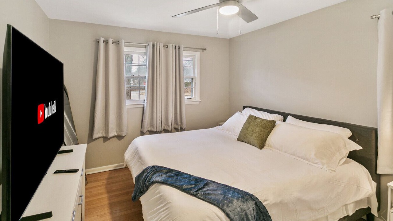 Photo of Bedroom in Libertyville