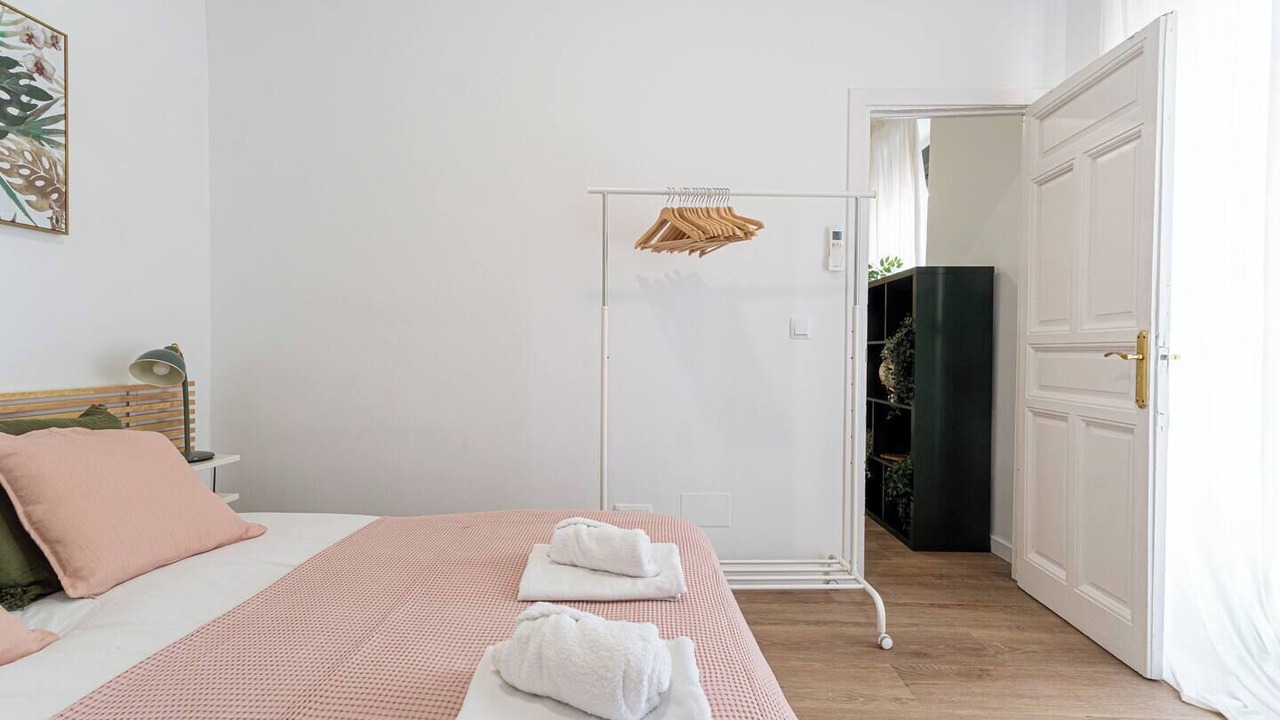 Photo of Bedroom in Embajadores