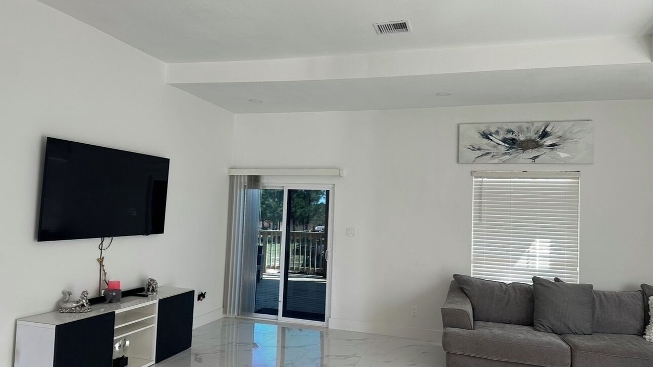 Photo of Livingroom in Cleveland