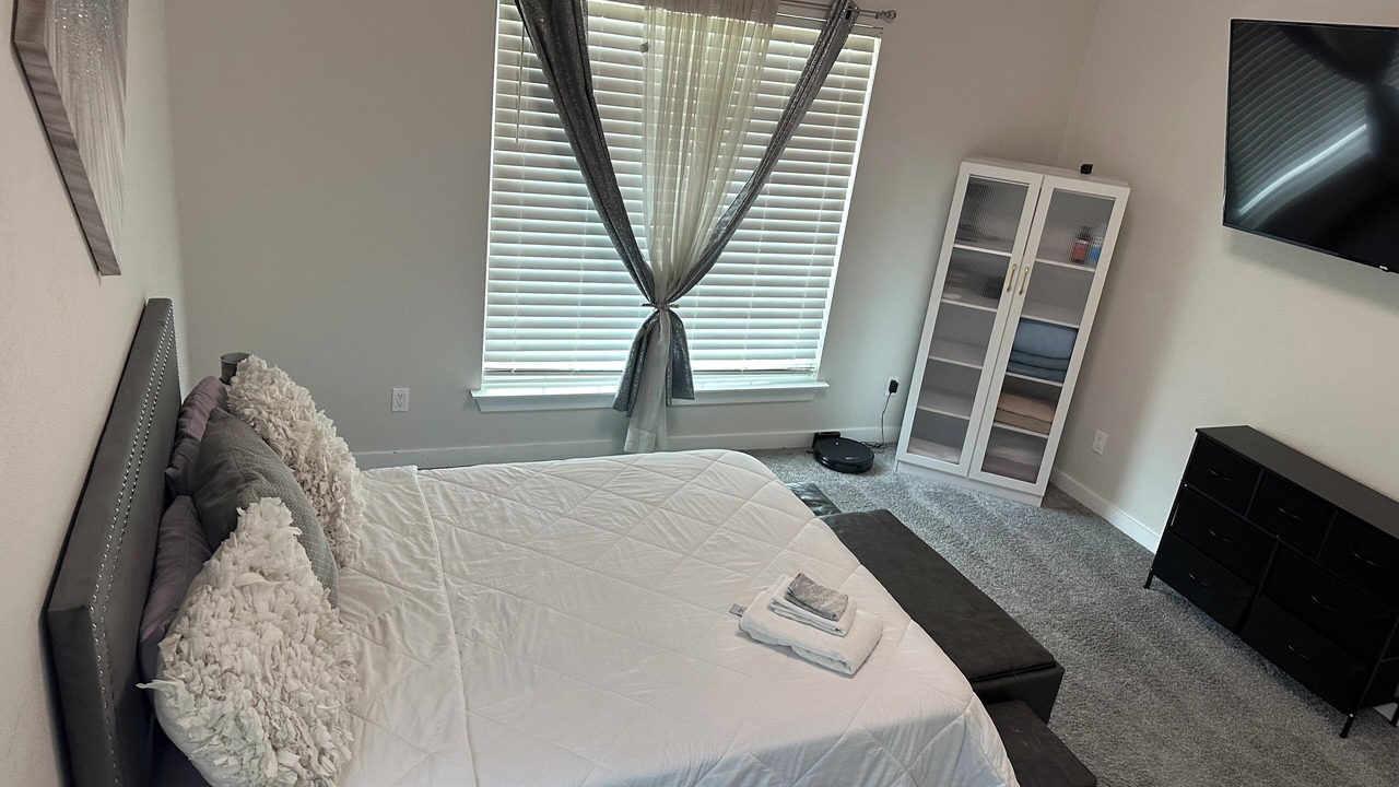 Photo of Bedroom in Cleveland