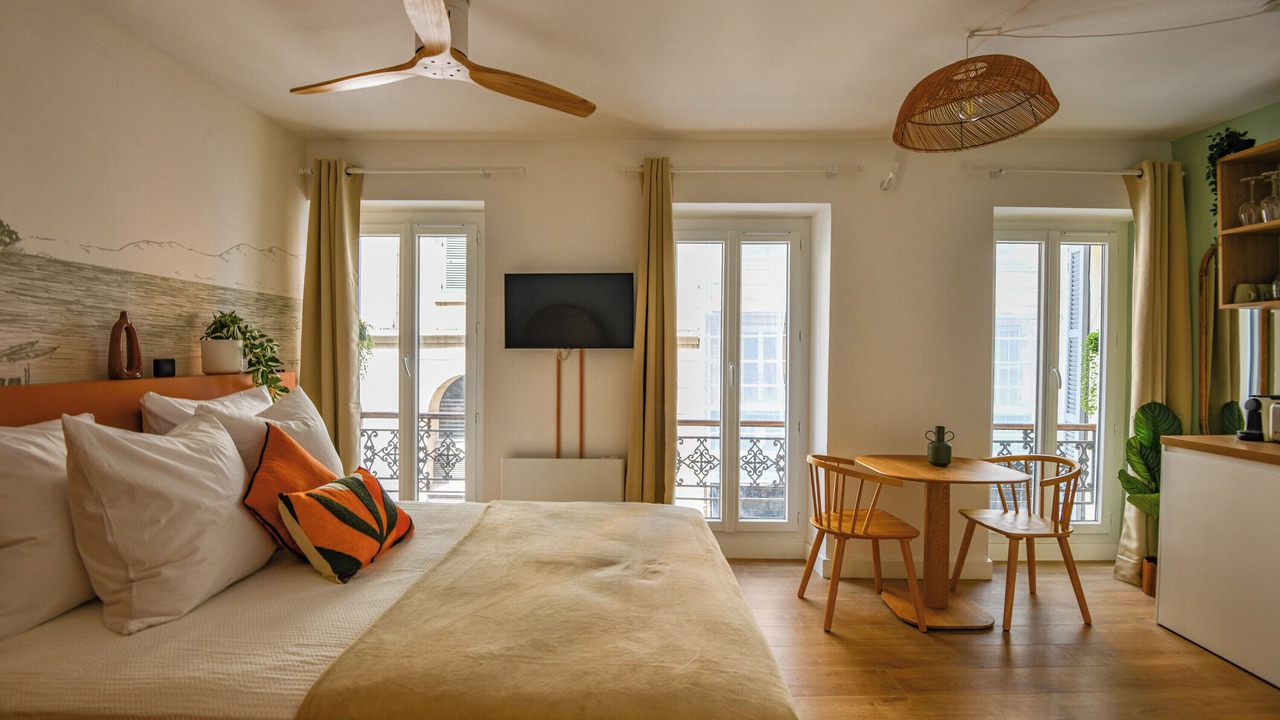 Photo of Bedroom in Opera