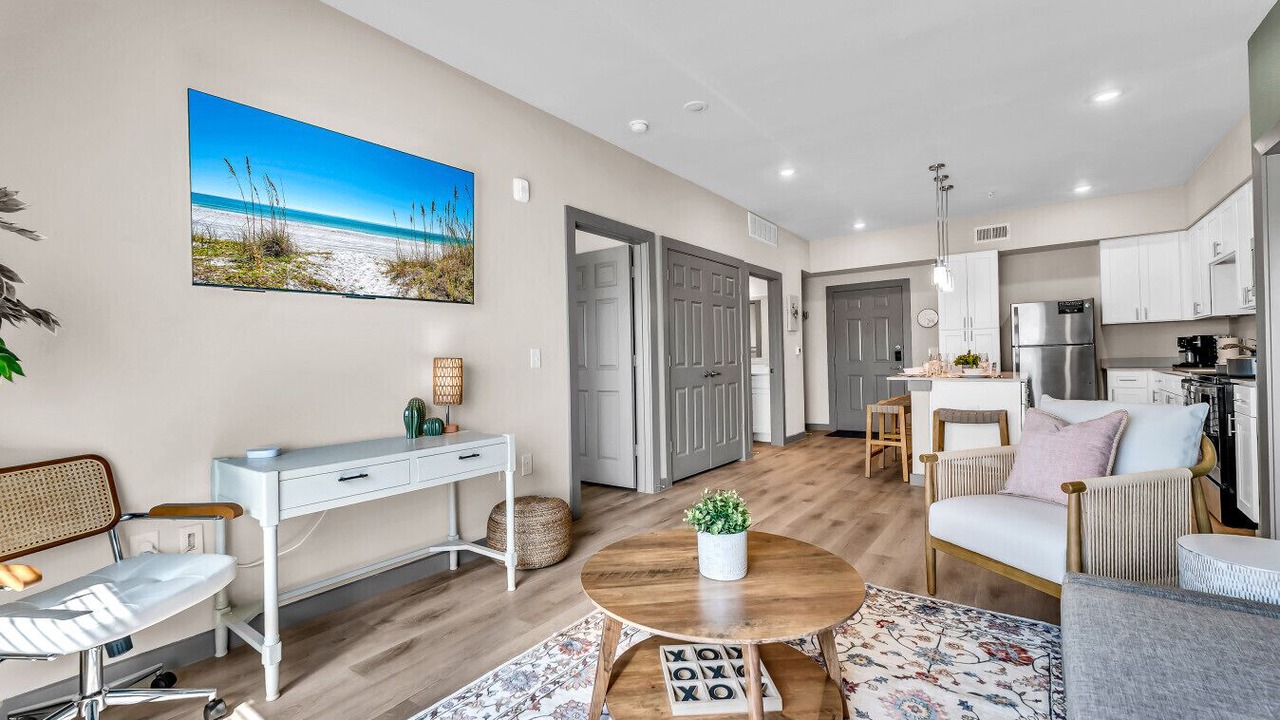 Photo of Bedroom in Lacy-Lakeview