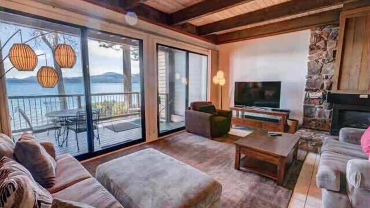 Photo of Livingroom in Brockway