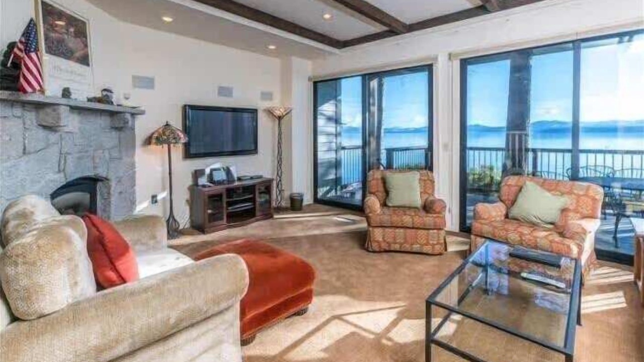 Photo of Livingroom in Brockway