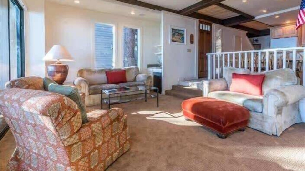 Photo of Livingroom in Brockway