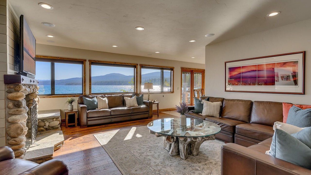 Photo of Livingroom in Tahoe Vista
