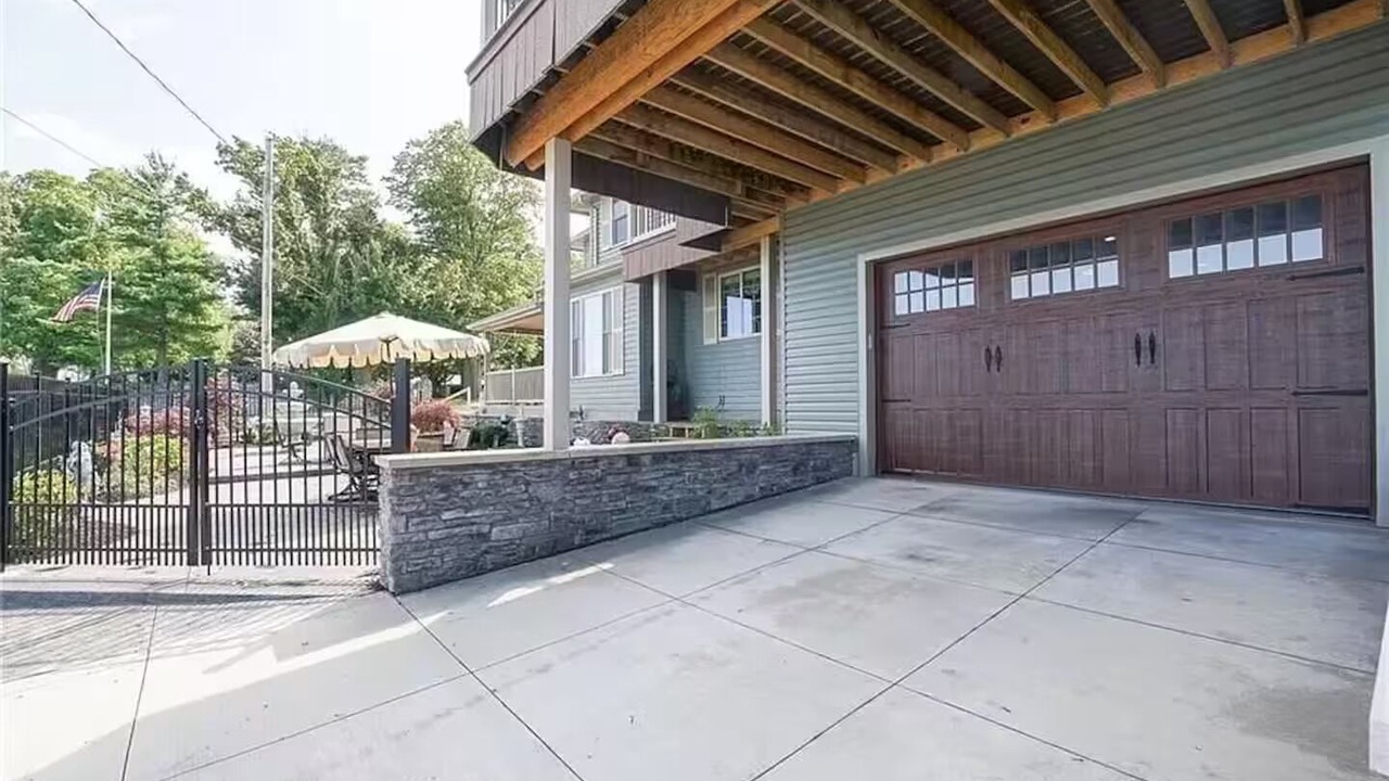 Photo of Patio Balcony in Olcott