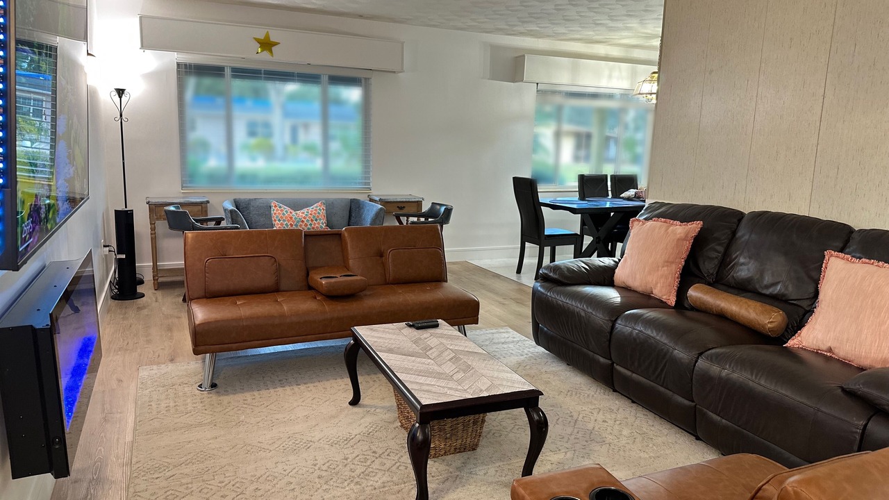 Photo of Livingroom in Cove