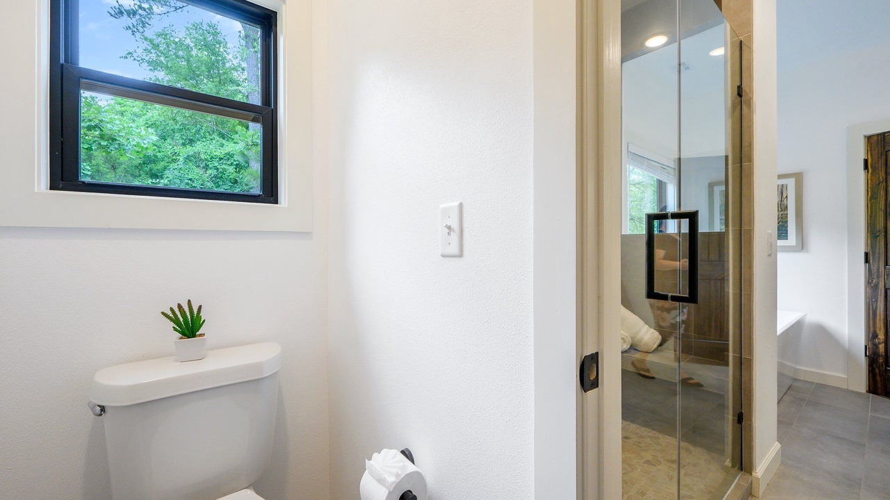 Photo of Bathroom in Hochatown