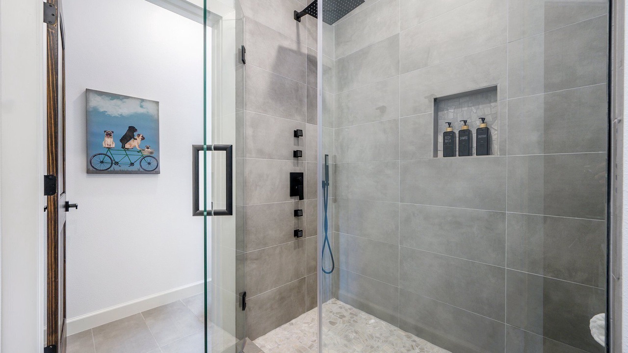 Photo of Bathroom in Hochatown