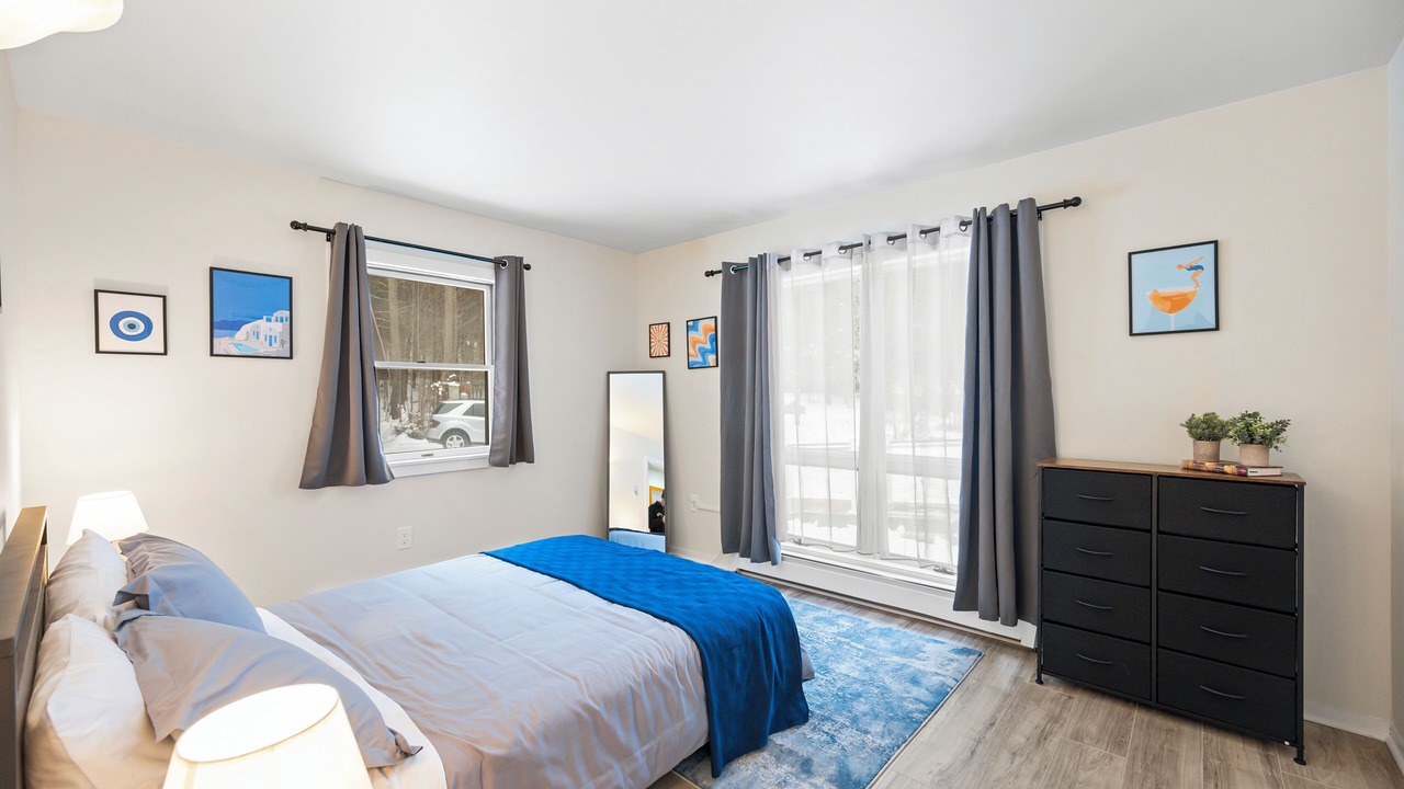 Photo of Bedroom in Parksville