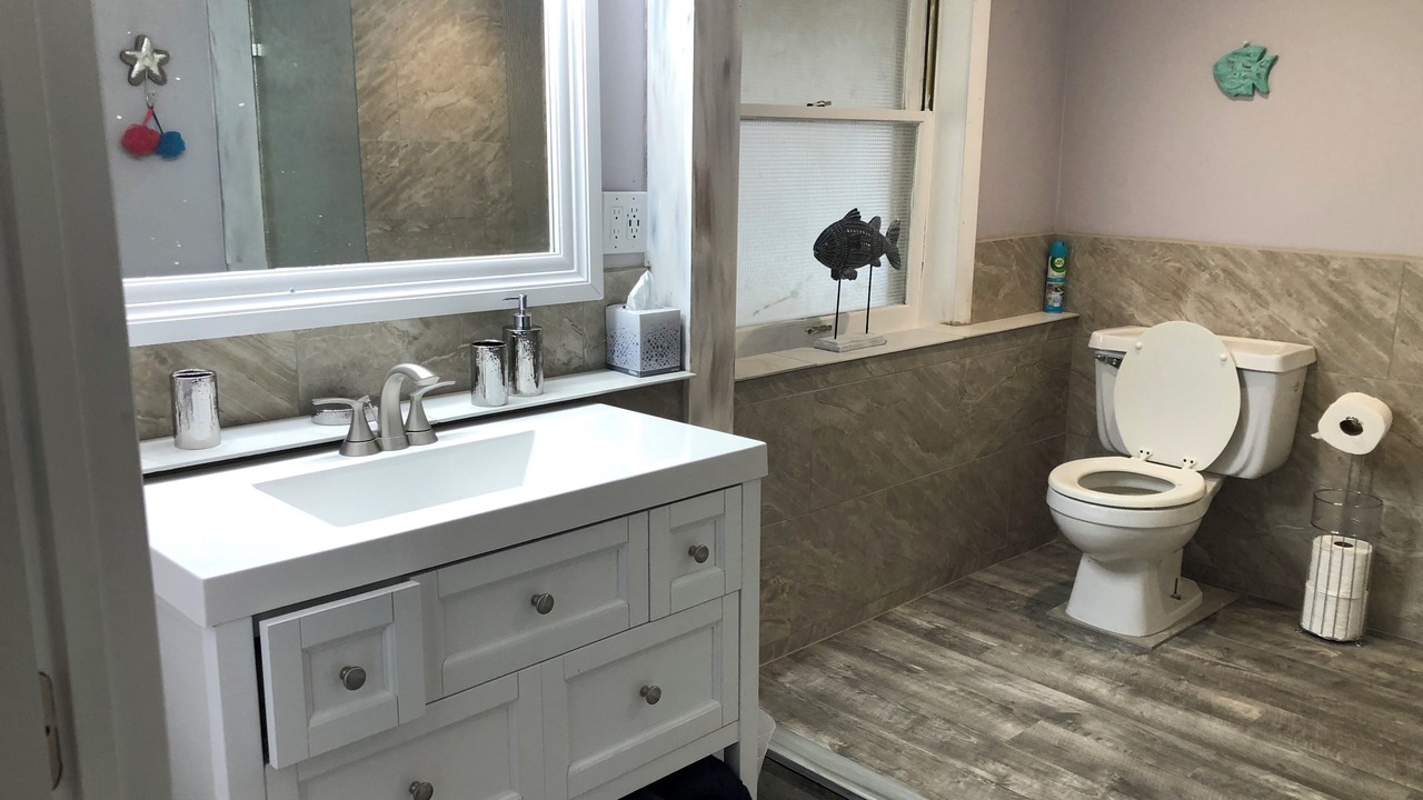 Photo of Bathroom in Sea Scape